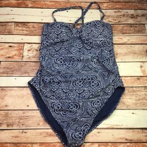 🐙 Old Navy Cross-Strap One Piece Swimsuit